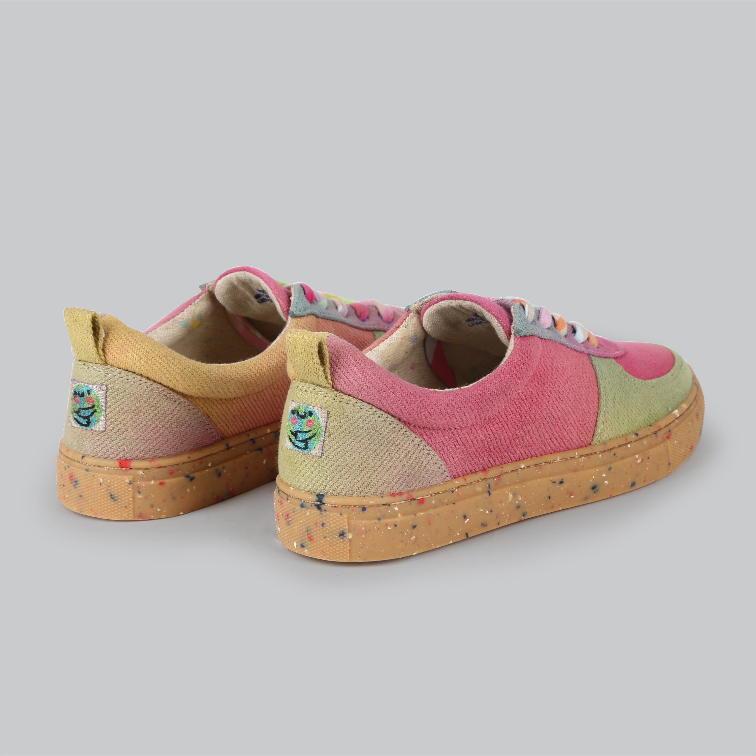 03Shoe_02.jpg