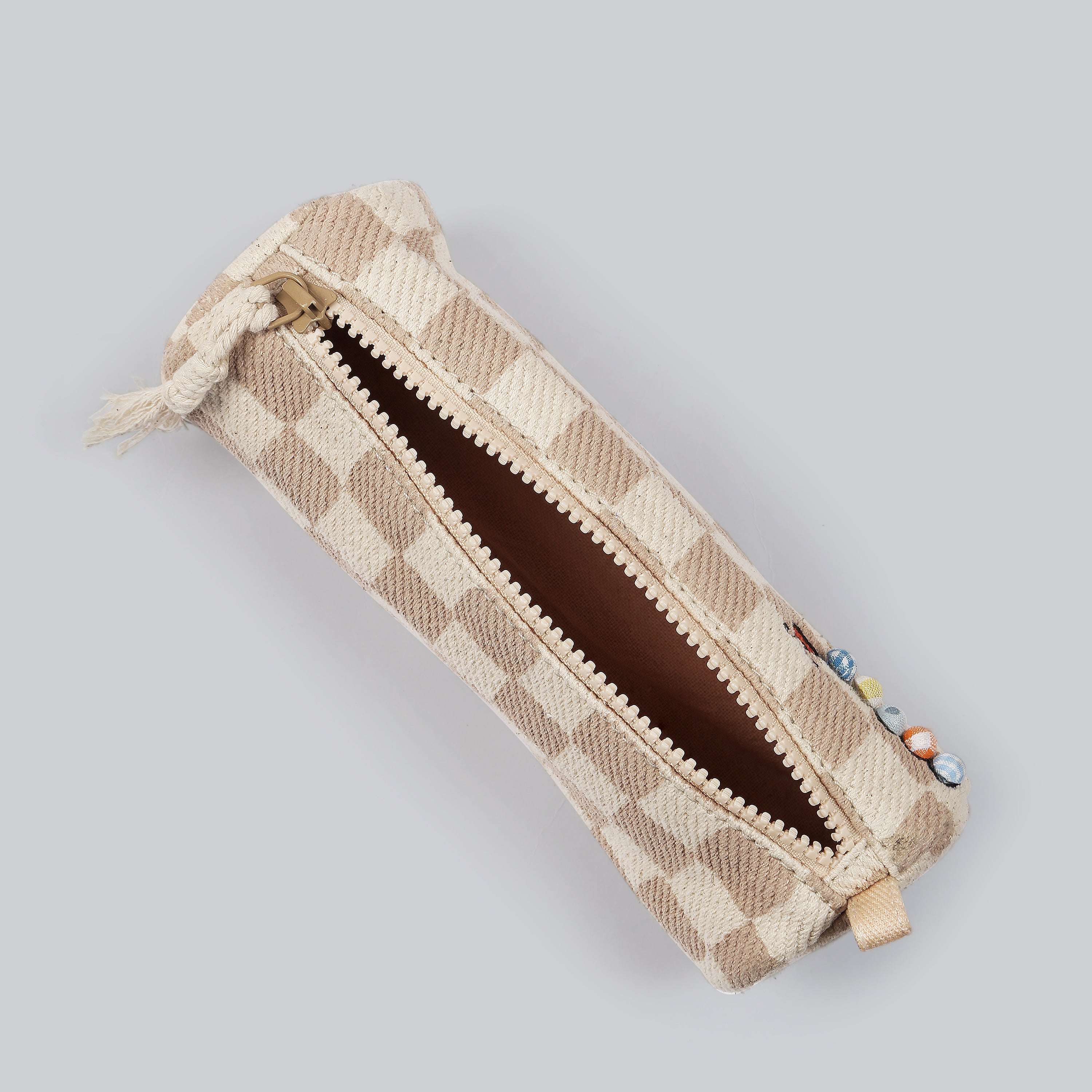 Baiji - Caterpillar
